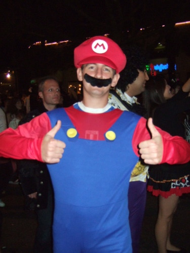 Illustration for article titled Nintendo Love Invades West Hollywood Costume Carnaval